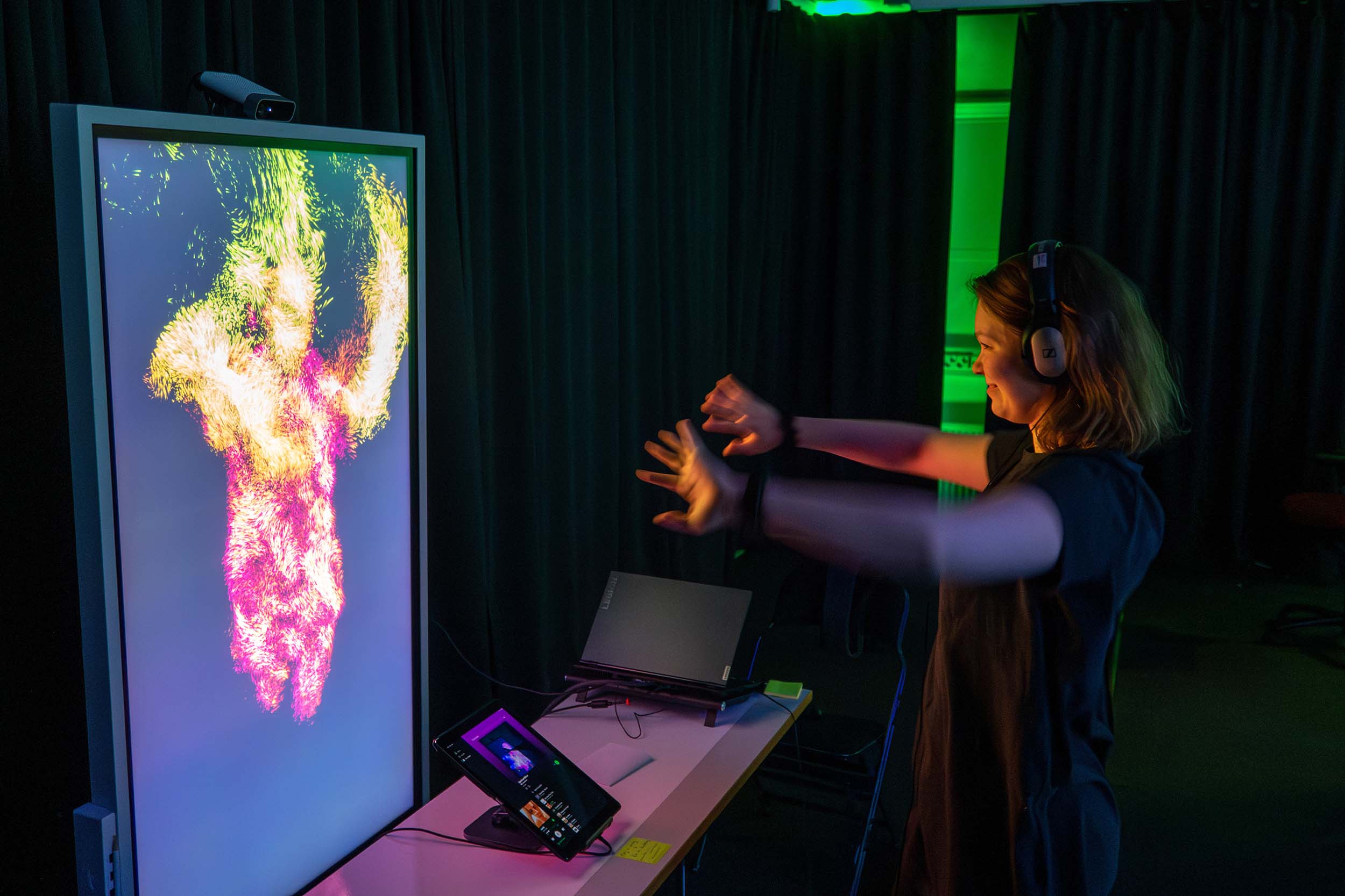 Spectrum Mirror at Aalto Demo Day, photo 2