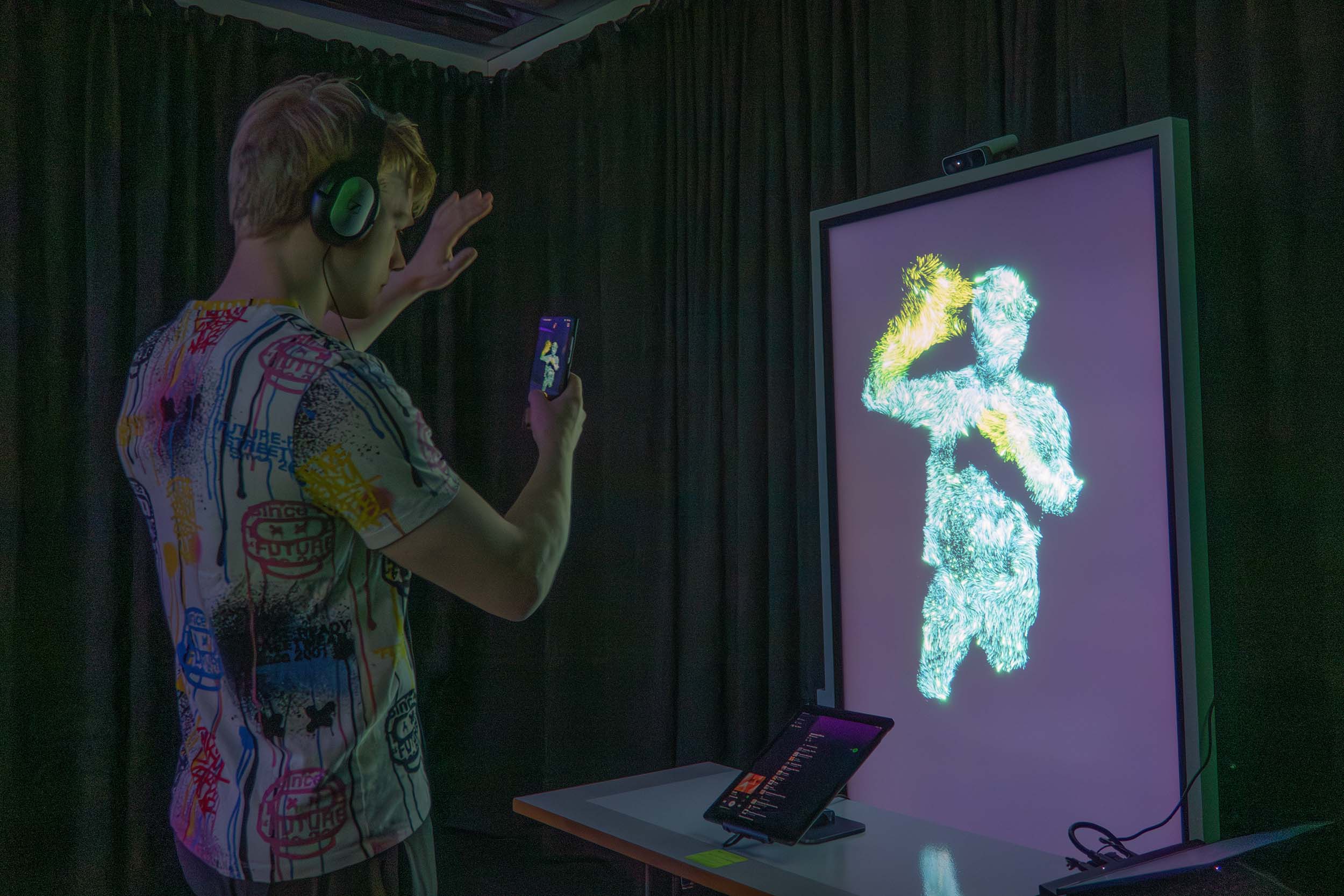 Spectrum Mirror at Aalto Demo Day, photo 5